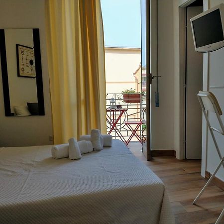 Mi Casa Tu Casa Hotel Formia Kültér fotó